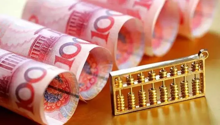 人民币汇率一度跌至年内低点，谁在“作祟”？
