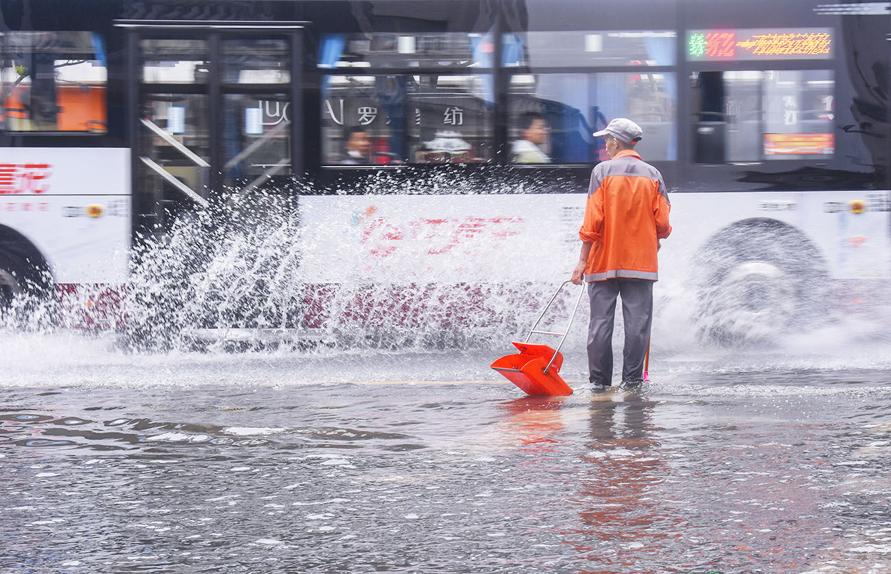 揚州全市各地普降大到暴雨 主城江都降雨量均超260毫米_我蘇網(wǎng)