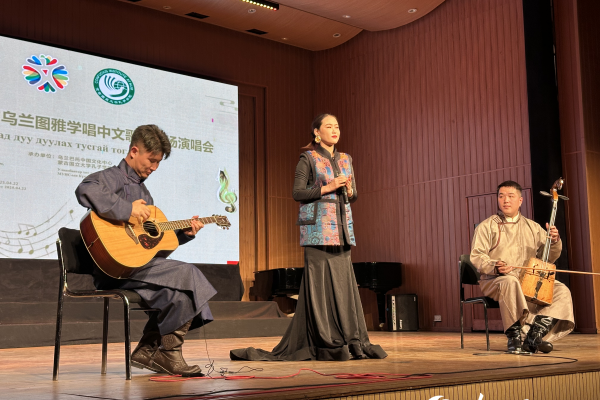 图为演出现场。人民网记者 张朋辉摄