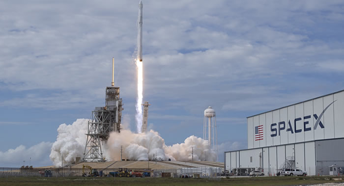 SpaceX公司将不早于2019年中期完成首次太空游客的飞月之旅 - 神秘的地球 科学|自然|地理|探索