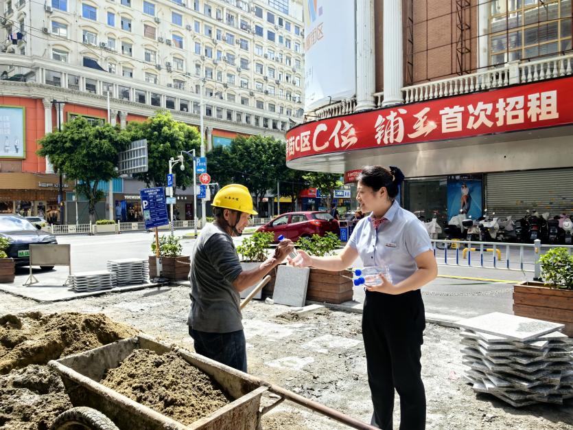 7.14爱心茶摊-台江支行（室外）