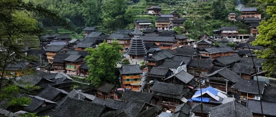 “走不出，玩不够”，这是贵州书写的“县城文学”|贵州省|苗族_新浪新闻