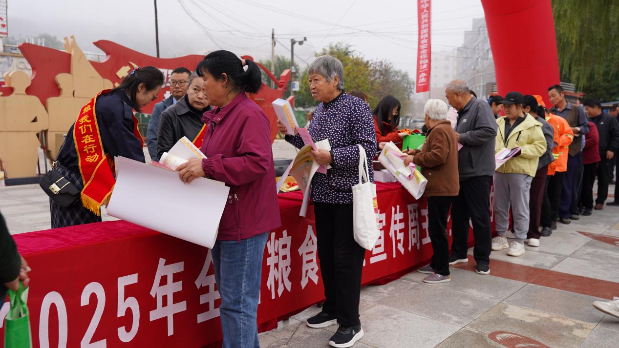 62120a0a0437547cbeacae83a83bf4fe