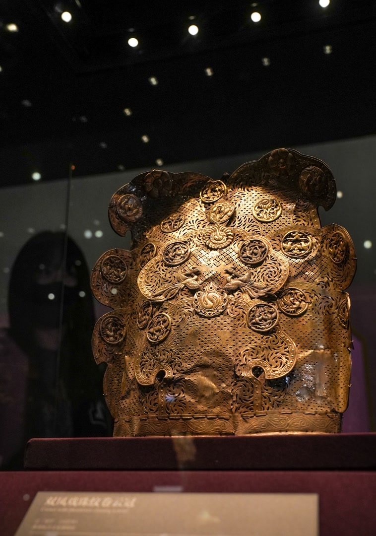 170余件套香港故宫金器首博首秀,展至明年3月1日_新闻频道_央视网(cctv.com)