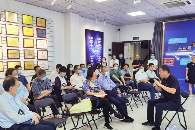 深入福州数字经济企业一线 院士专家找准痛点开“良方”