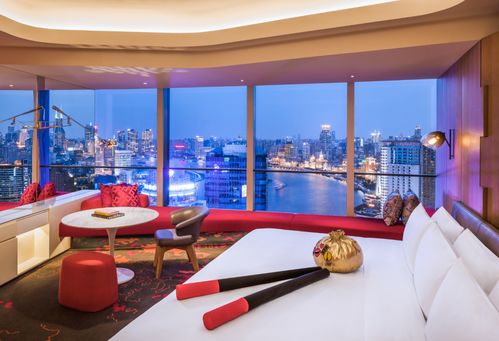 上海外灘 w 酒店破圈聯名六神玩轉清涼追光逐夏