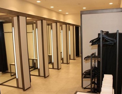 试衣间应该怎么装修才能让顾客安心、放心_岚禾装饰设计