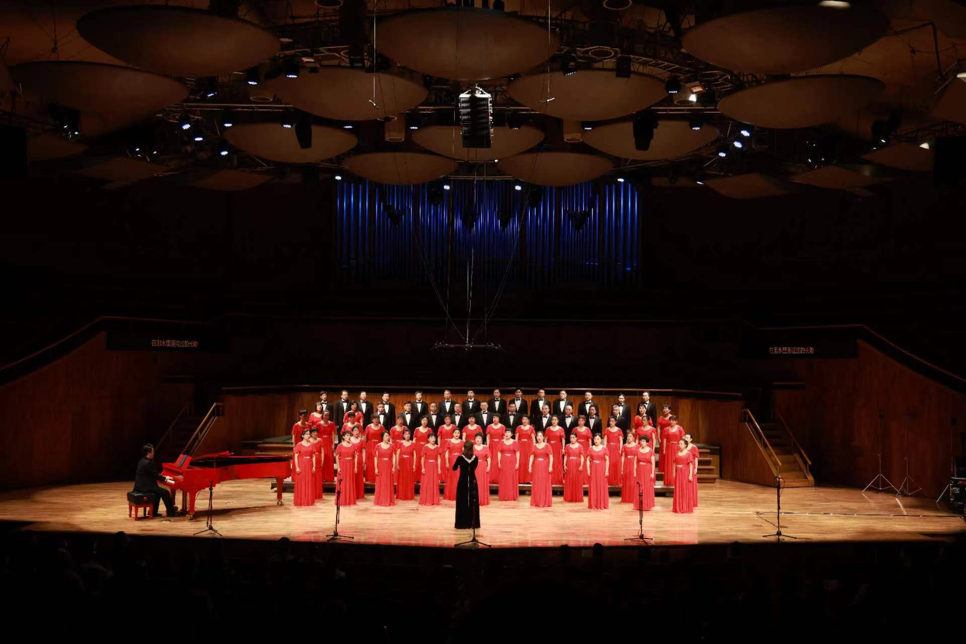 美美與共,這場音樂會刷新了觀眾對“老年合唱團”的認知