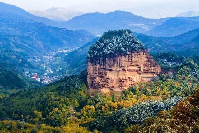 麥積山中國四大石窟之一 世界文化遺產 絲綢古道上一顆耀眼的明珠