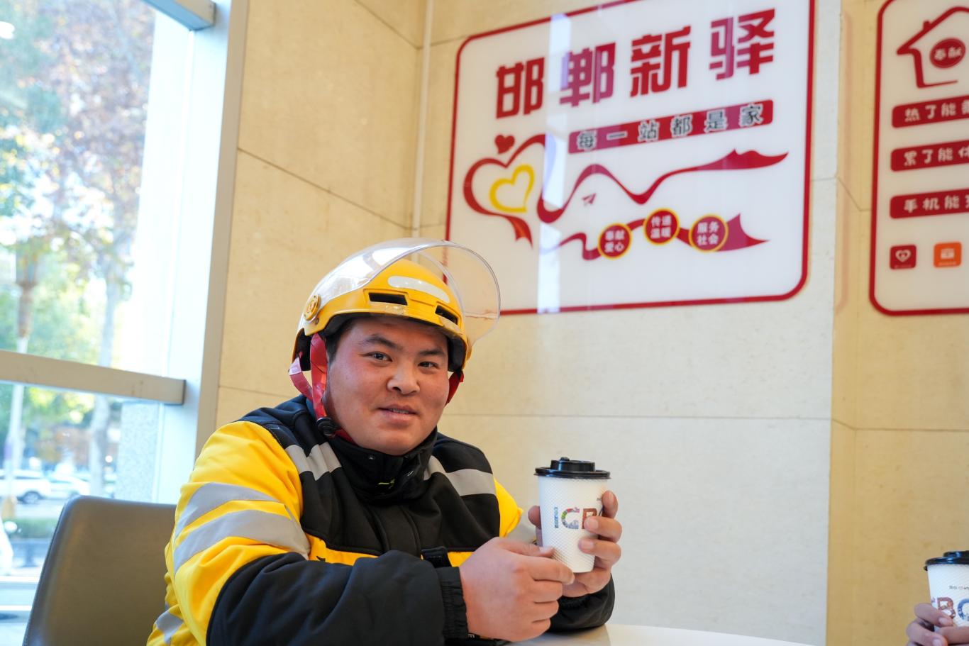 1ukngj105e1FvCKJqGVeAx