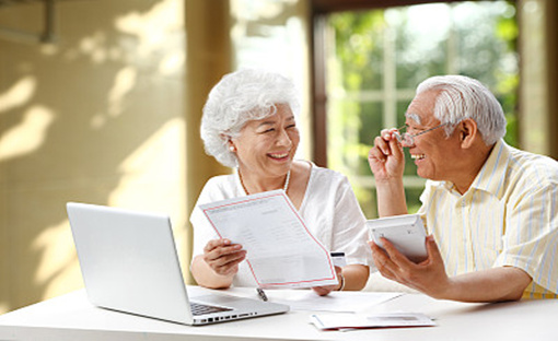 老年人线上购物高清图片下载-正版图片507713405-摄图网