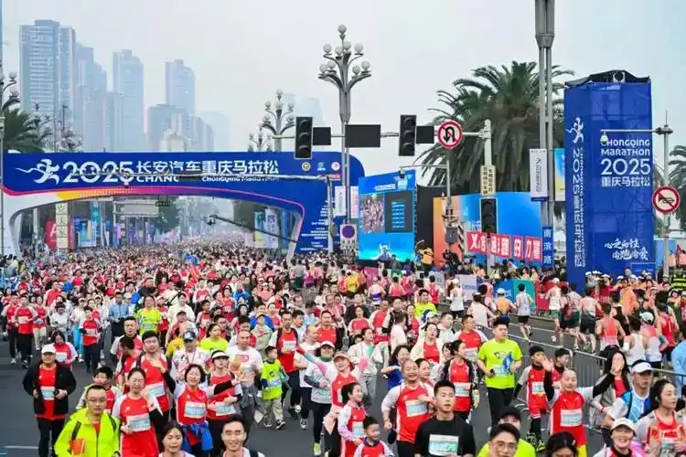 重庆如何释放“人气经济”的长尾效应凤凰网重庆_凤凰网