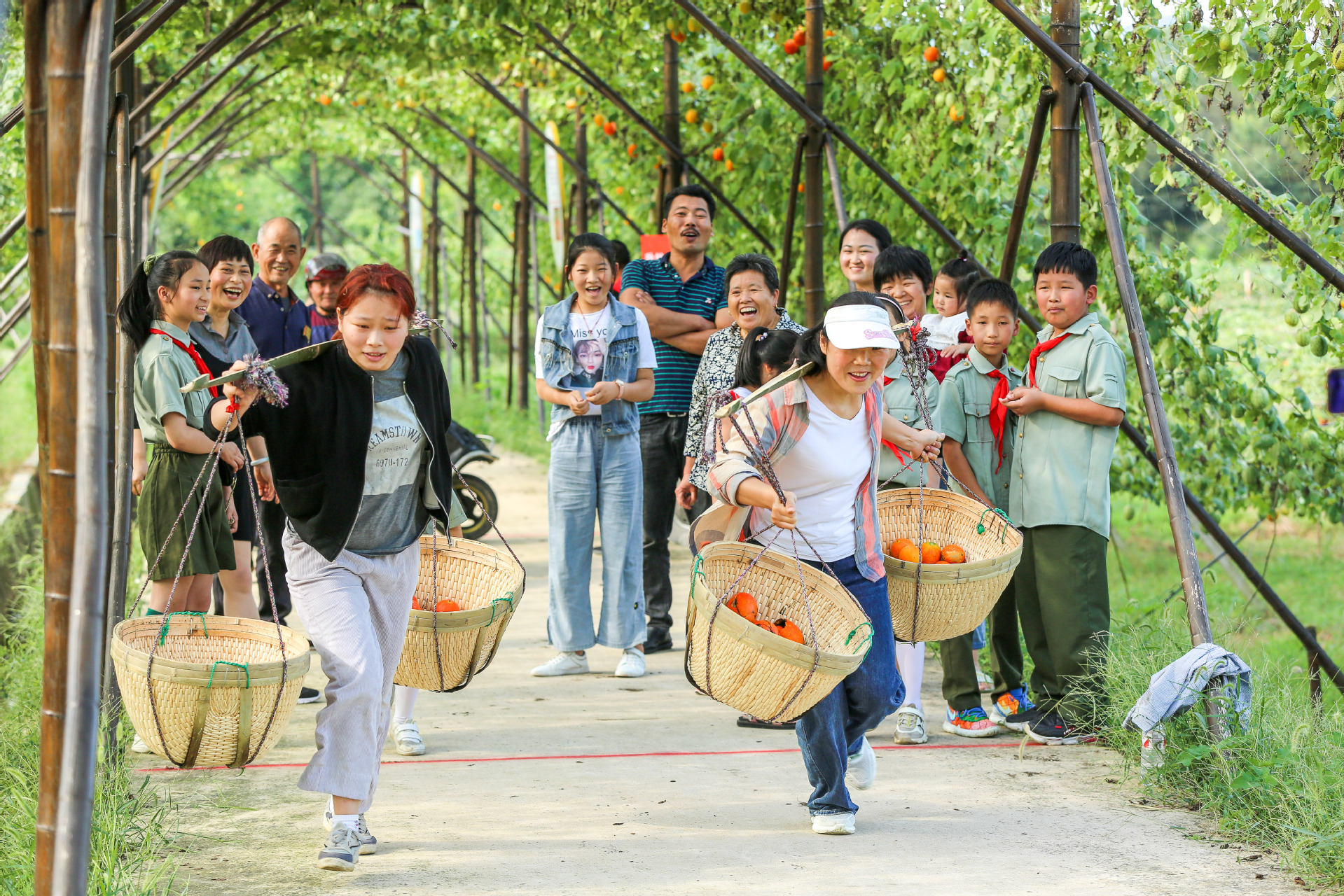 战疫抗灾夺丰收 亿万农民迎小康_乡村干部报网