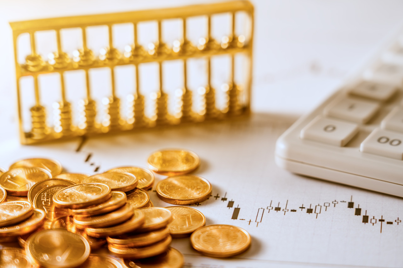 金价屡创新高，有银行黄金积存门槛破1000元！投资者：手续费吞6成收益，盼降费