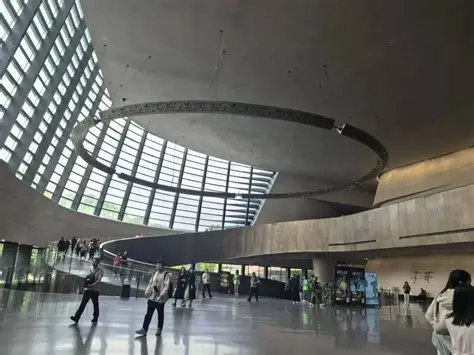 解码古蜀文明三重密码 探寻中华文明精神之源——民族学师生沉浸式研学三星堆博物馆新馆-文物与博物馆学院