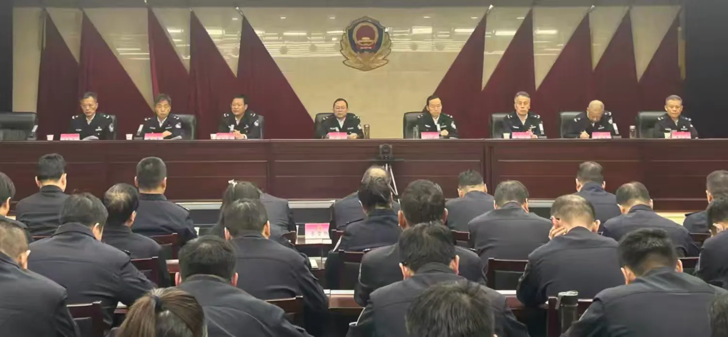 簡篇-嚴(yán)紀(jì)律 強(qiáng)素質(zhì) 提能力 樹形象 ——寶雞市公安局交管支隊召開2026年全警實戰(zhàn)大練兵暨“交管之星”評選動員部署會