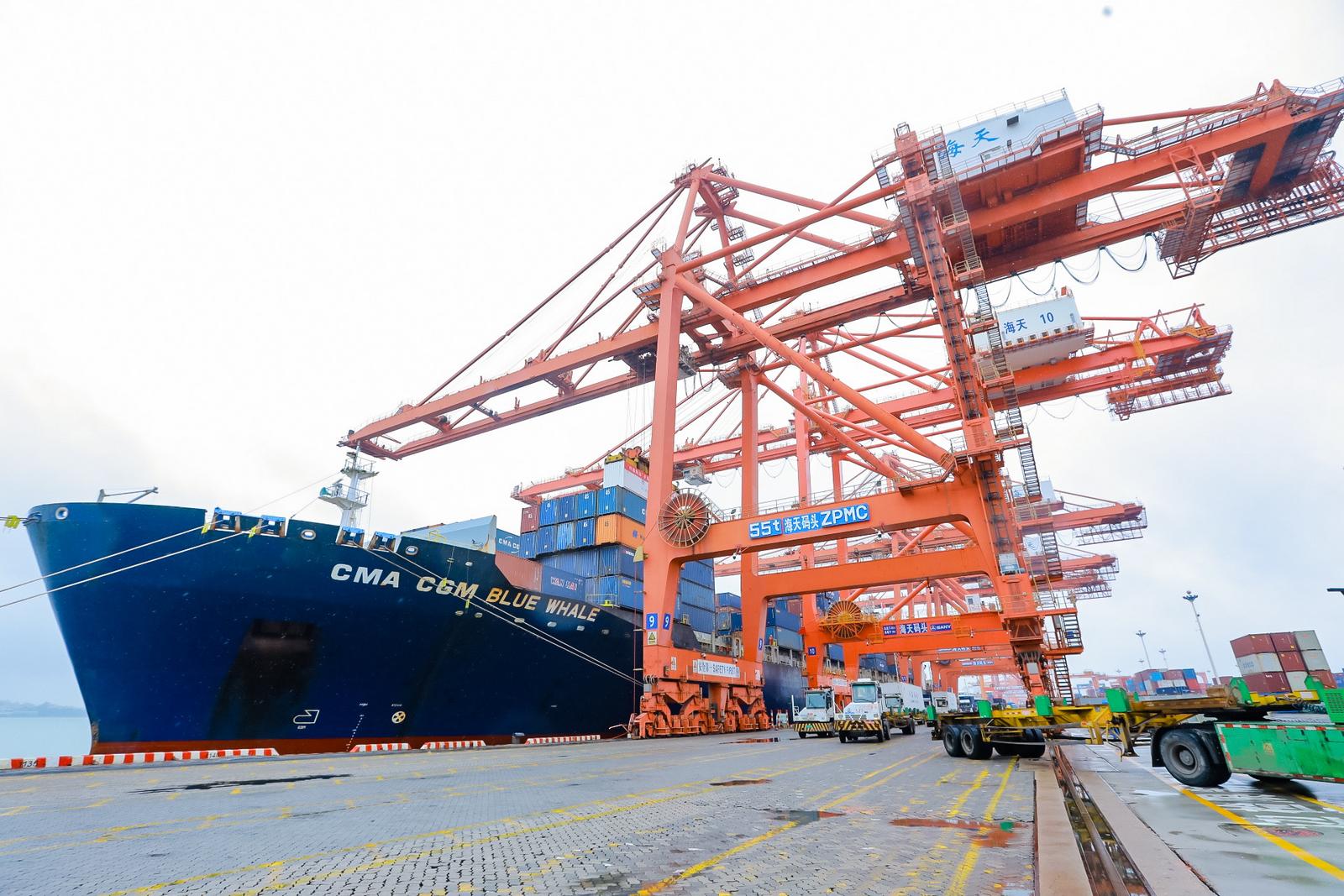 “丝路海运”开启海合会国家多式联运通道