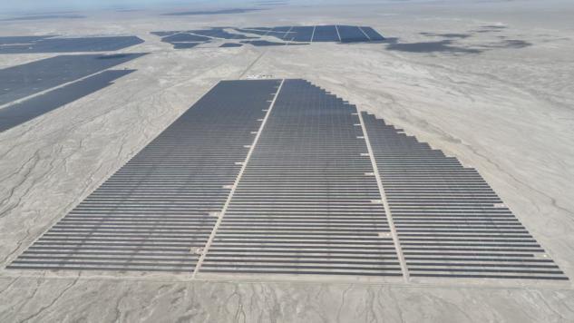 工商银行新疆分行积极支持古尔班通古特沙漠基地项目建设，累计投放贷款超30亿元（2025年11月5日摄）。