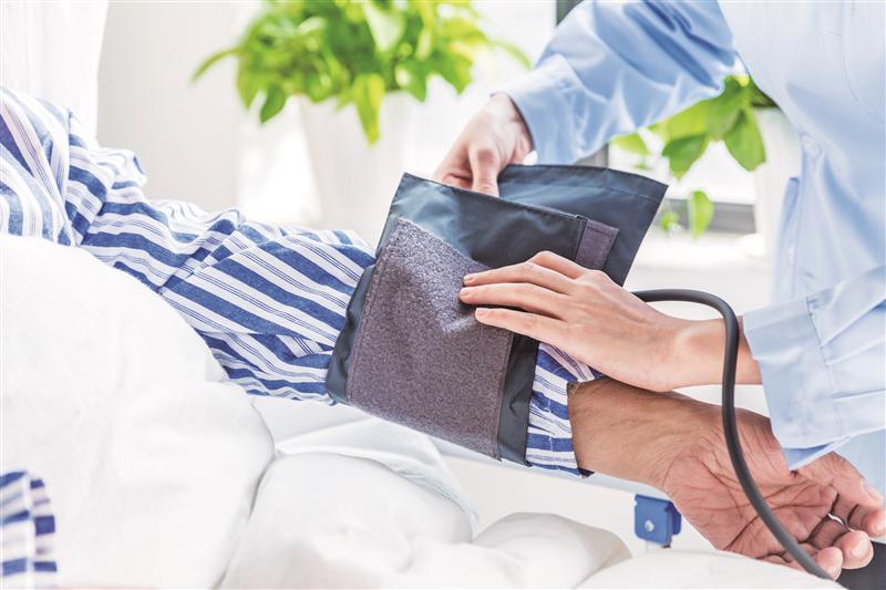 惠及5.8万人 共计支付14.5亿元 长护保险让失能人员老有所护