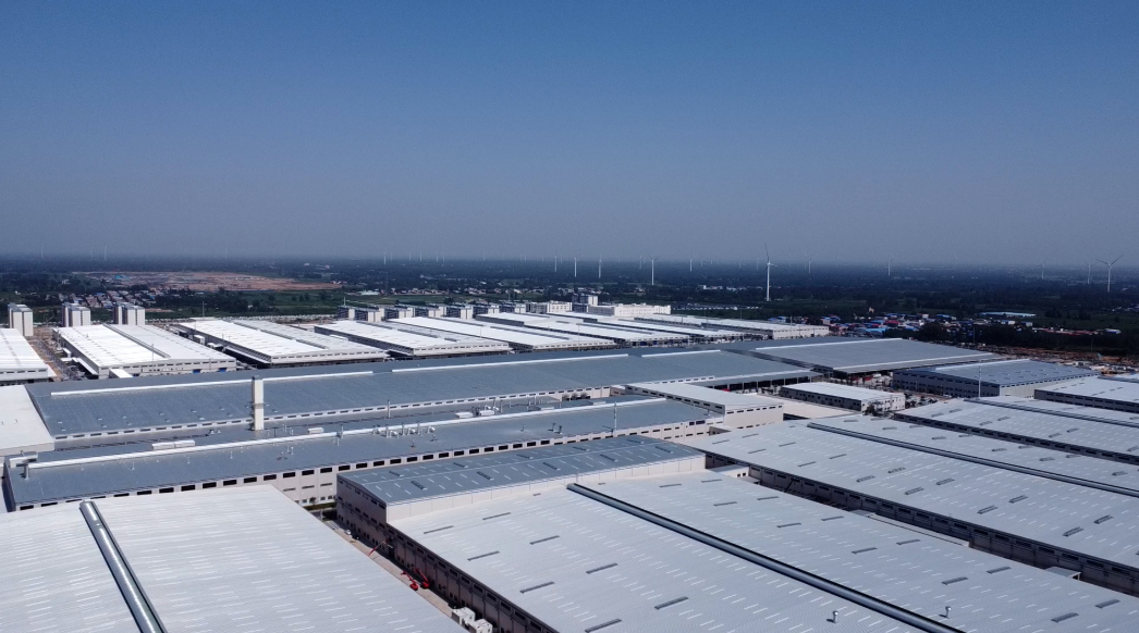 郑州比亚迪超级工厂产业园区。受访者供图