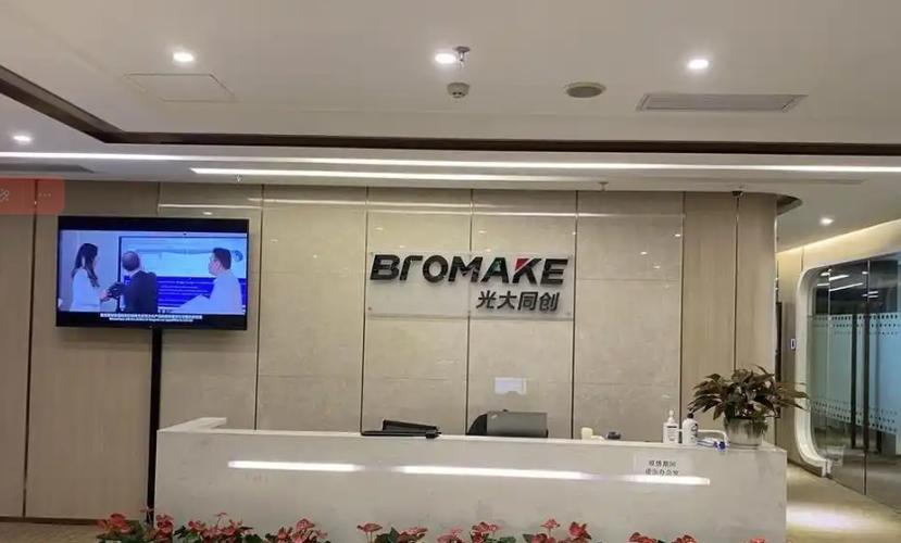 外骨骼机器人订单落地,轻量化方案获军方认证