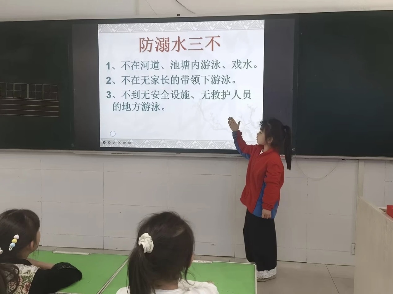 C:\Users\Administrator\xwechat_files\wxid_ilykhbqgmioq22_b64b\temp\RWTemp\2026-05\eb0927af873b5b75eb73592c65ed8ef7.jpg