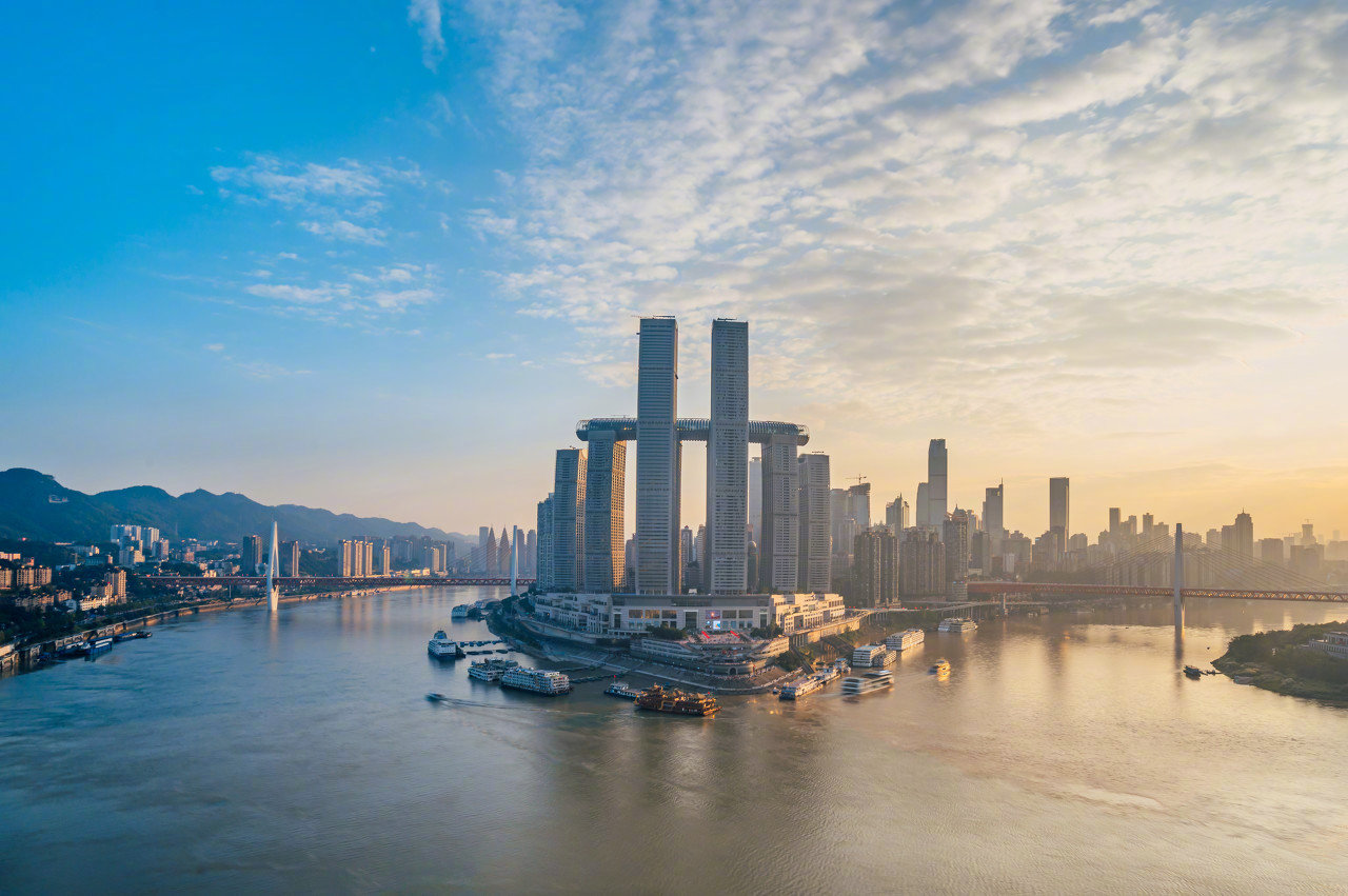 第22个中国记者节｜成渝地区双城经济圈建设，我们是见证者和记录者_手机新浪网
