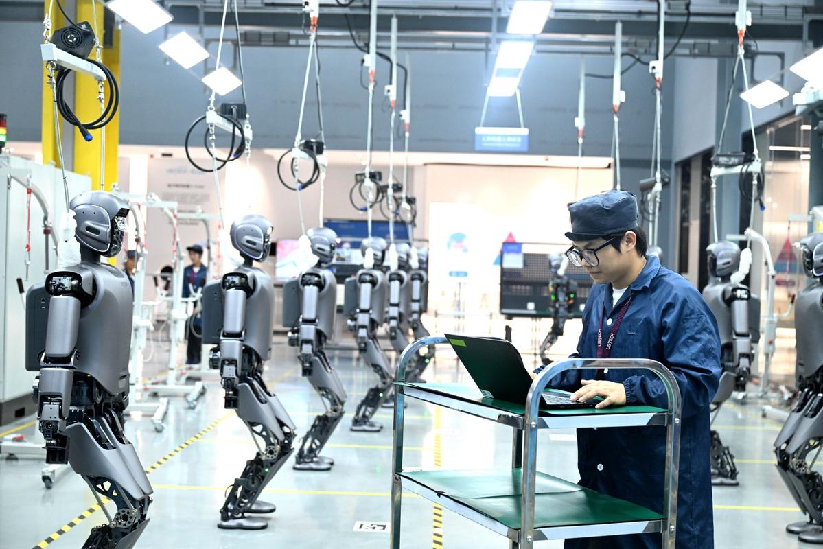 具身智能"量产元年"尴尬:宇树科技炫技背后,机器人离真正"干活"还有