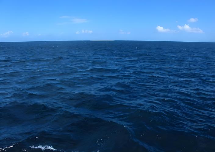 海与洋:地球水域的两大构成及其差异   在广袤无垠的