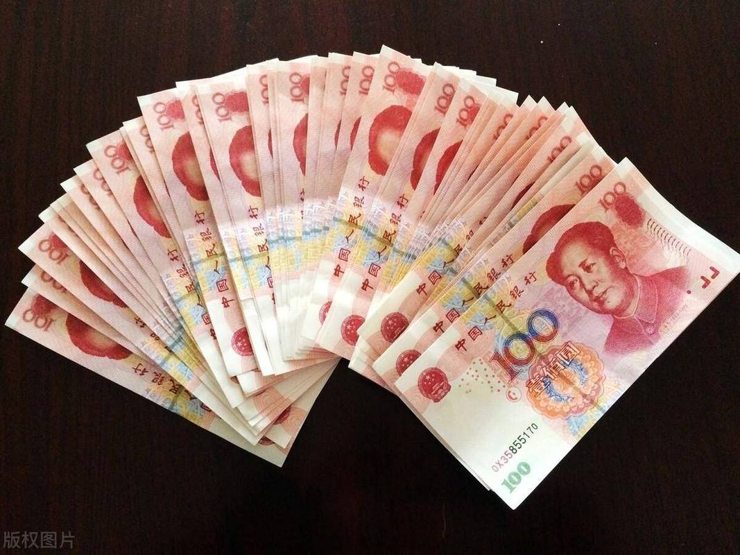7旬老人手绘人民币母版,我国9成假币出自他手!2014年被判刑入狱