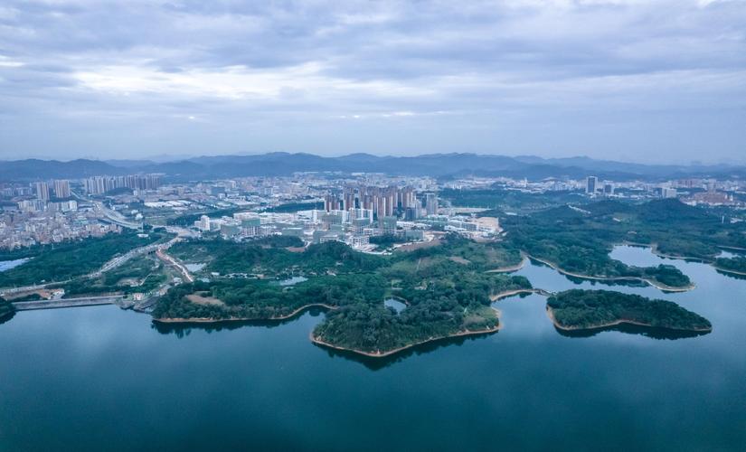 生态环境部:上半年我国空气和地表水环境质量总体改善