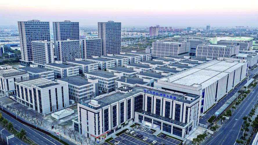 不久前,第五届国际新材料产业大会在蚌埠举办,这场链接全球创新资源