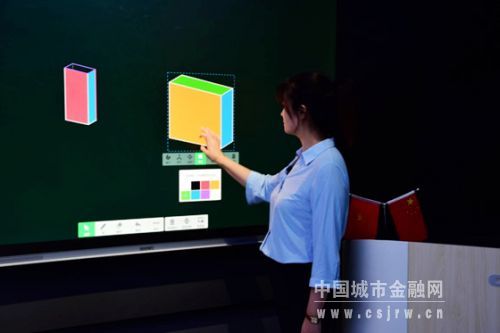 甘肃5G联合创新中心利用AR互动、全息投影等技术，打造课堂教学和职业培训的多种教育场景，让教育充满科技感。（中国移动通信集团甘肃有限公司供图）
